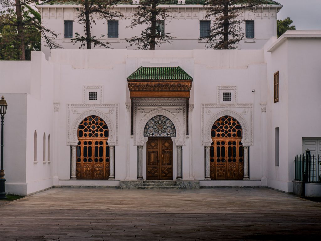 Ornate carved palace courtyard in Morocco on an ultra luxury private tour